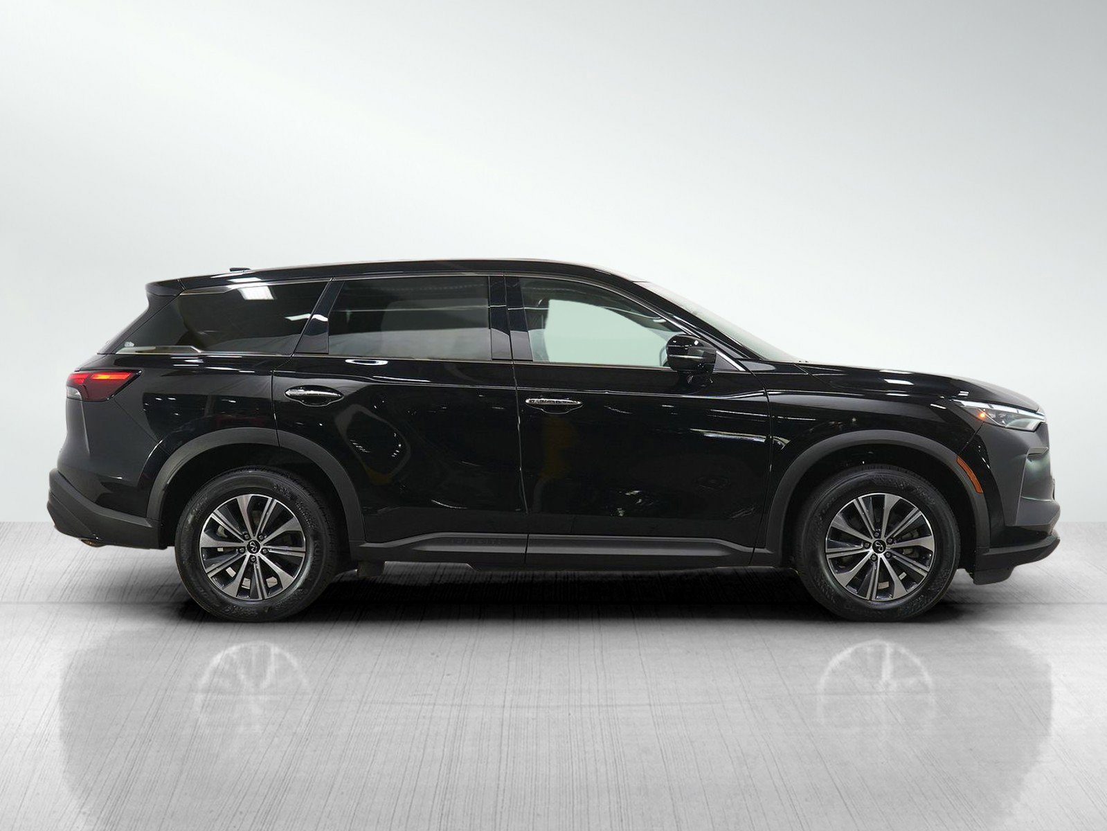 Used 2024 INFINITI QX60 Pure AWD/4WD image 6