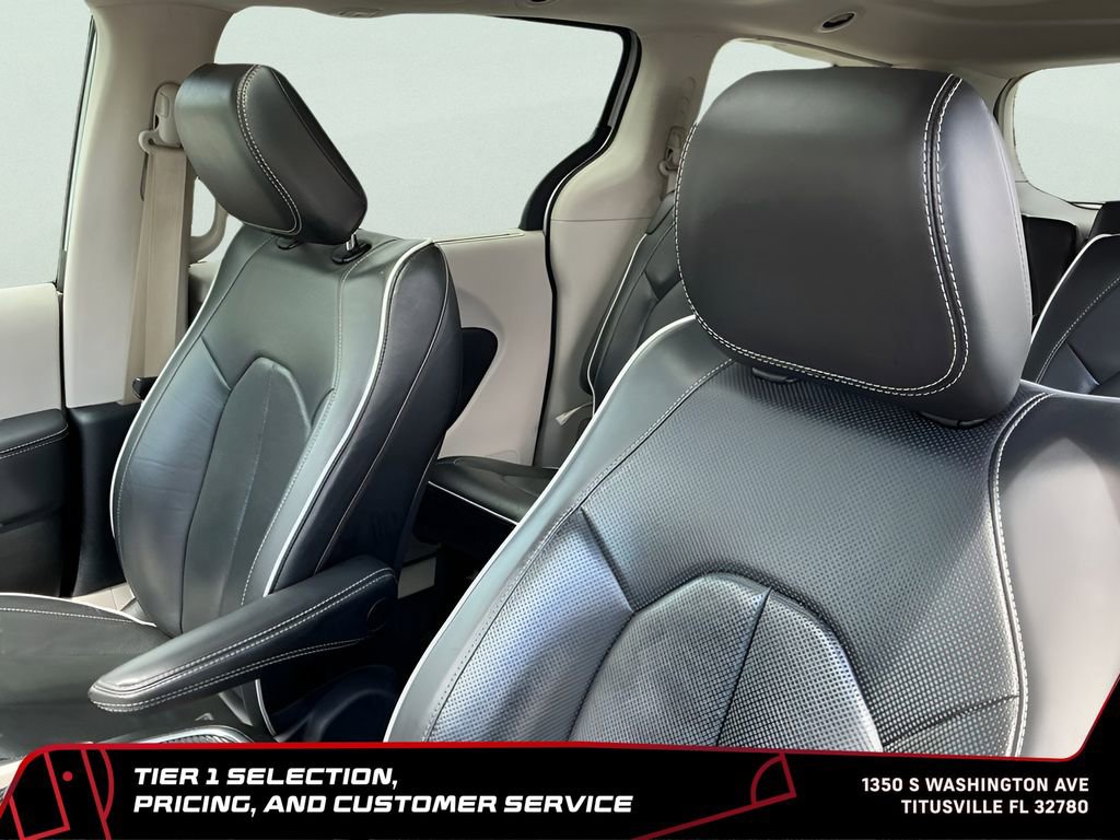 Used 2024 Chrysler Pacifica Limited FWD image 18