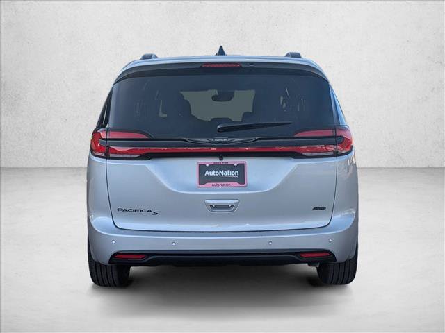 New 2026 Chrysler Pacifica Select w/ S Appearance Package AWD/4WD image 7