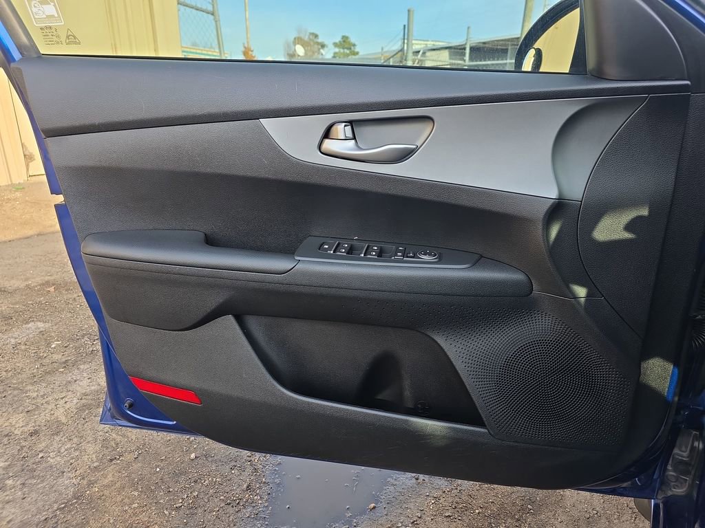 Used 2019 Kia Forte LXS image 32