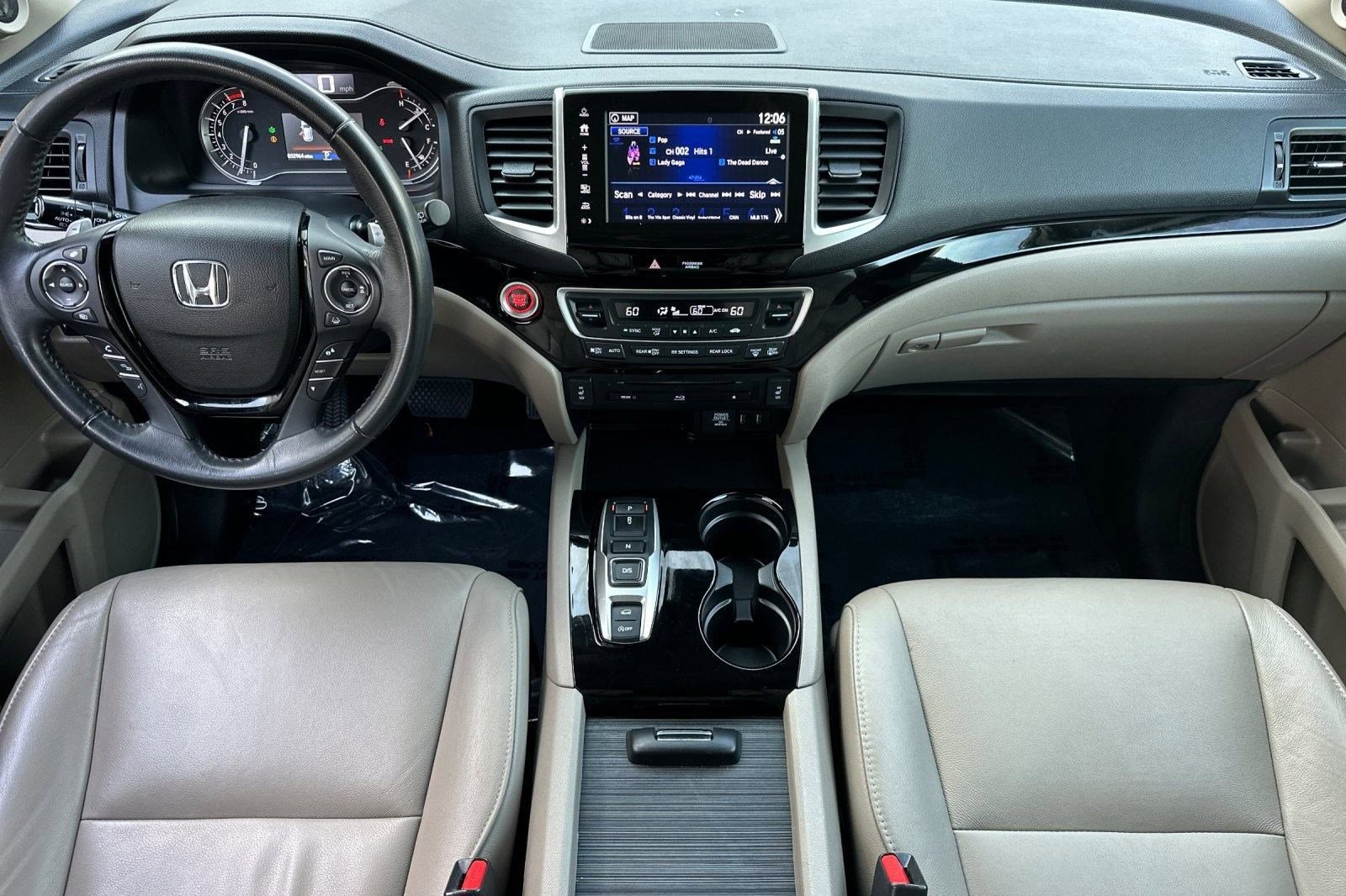 Used 2017 Honda Pilot Touring image 16