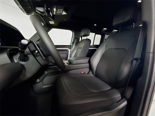 Certified 2025 Land Rover Defender 110 V8 image 11