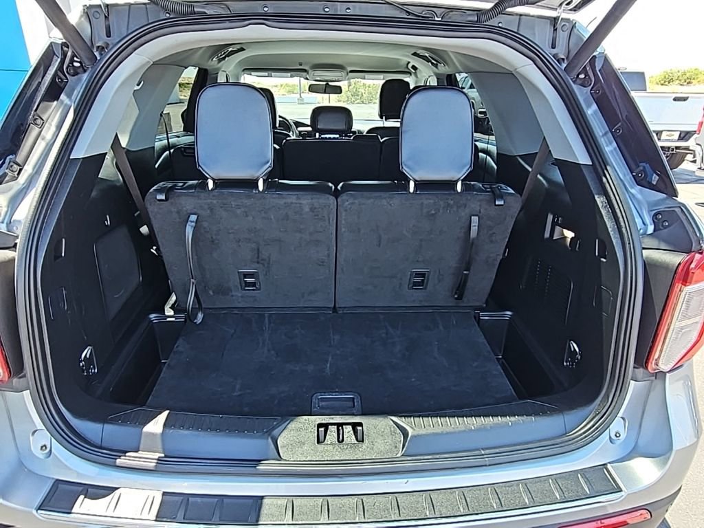 Used 2024 Ford Explorer Limited image 13