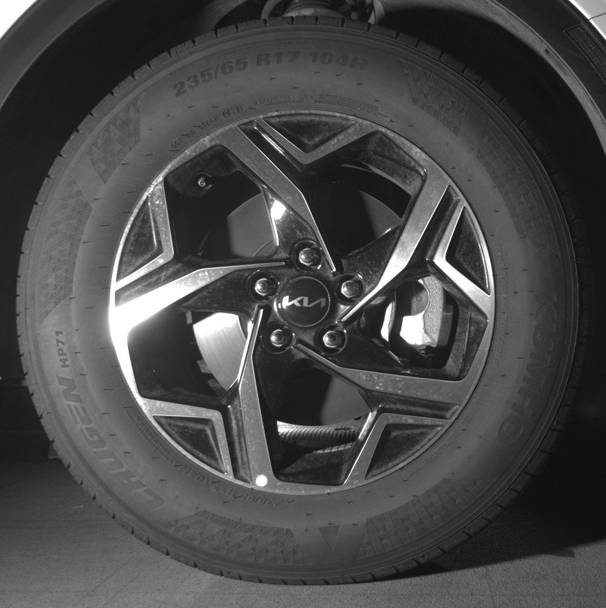 Used 2025 Kia Sportage LX image 13