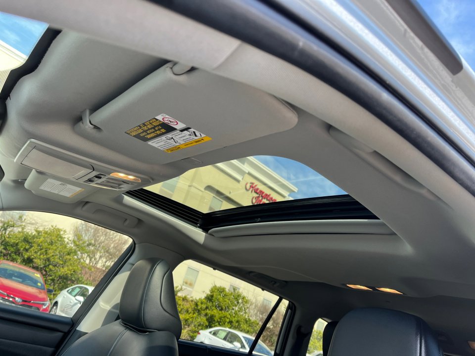 Certified 2025 Toyota Highlander XLE image 37