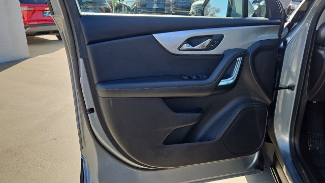 Used 2025 Chevrolet Blazer LT FWD image 21