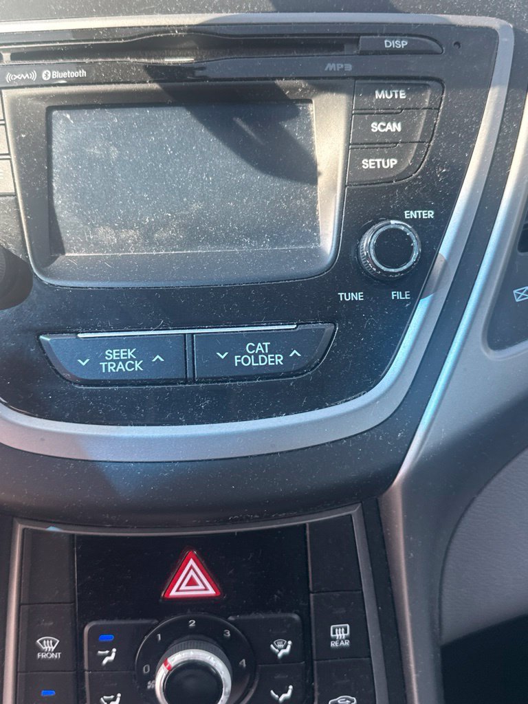 Used 2015 Hyundai Elantra SE w/ Option Group 02 FWD image 10