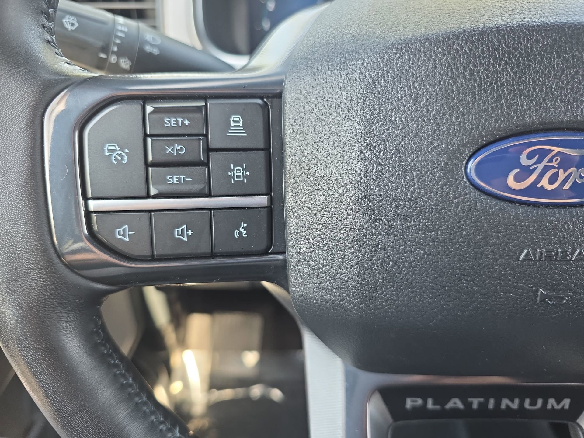 Used 2025 Ford F150 Platinum w/ FX4 Off-Road Package AWD/4WD image 17