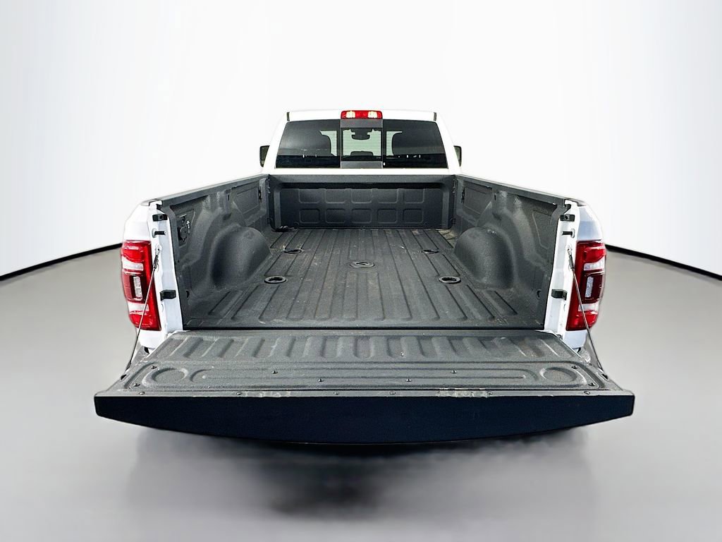 Used 2024 RAM 3500 Tradesman w/ Chrome Appearance Group image 29