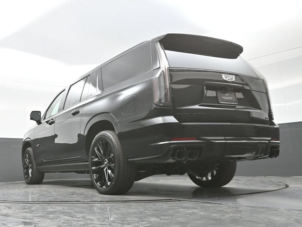 New 2026 Cadillac Escalade ESV V AWD/4WD image 30