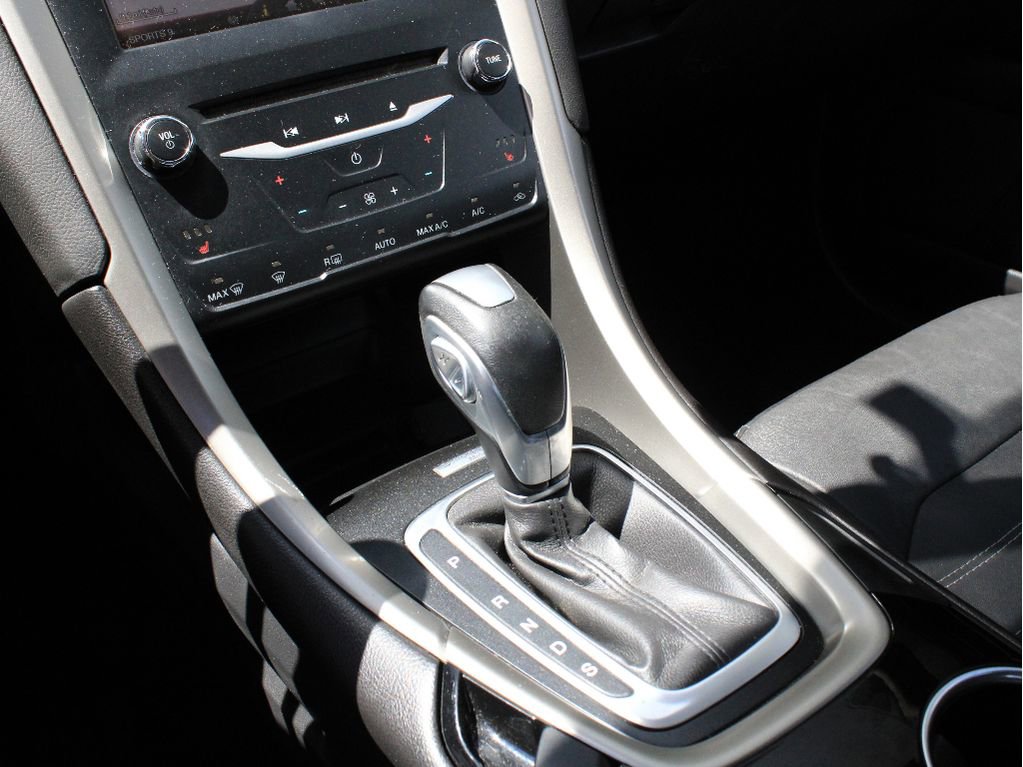 Used 2014 Ford Fusion SE w/ Equipment Group 202A FWD image 23