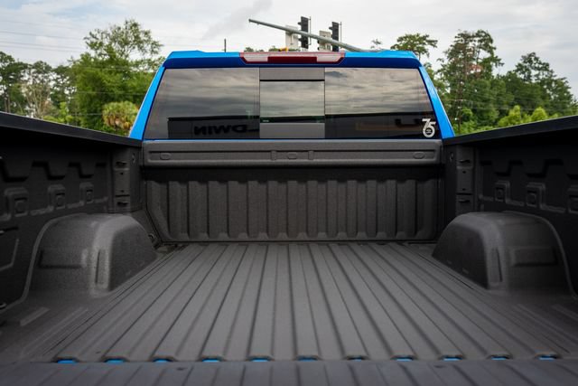 Used 2025 Chevrolet Silverado 1500 RST w/ Convenience Package II RWD image 18