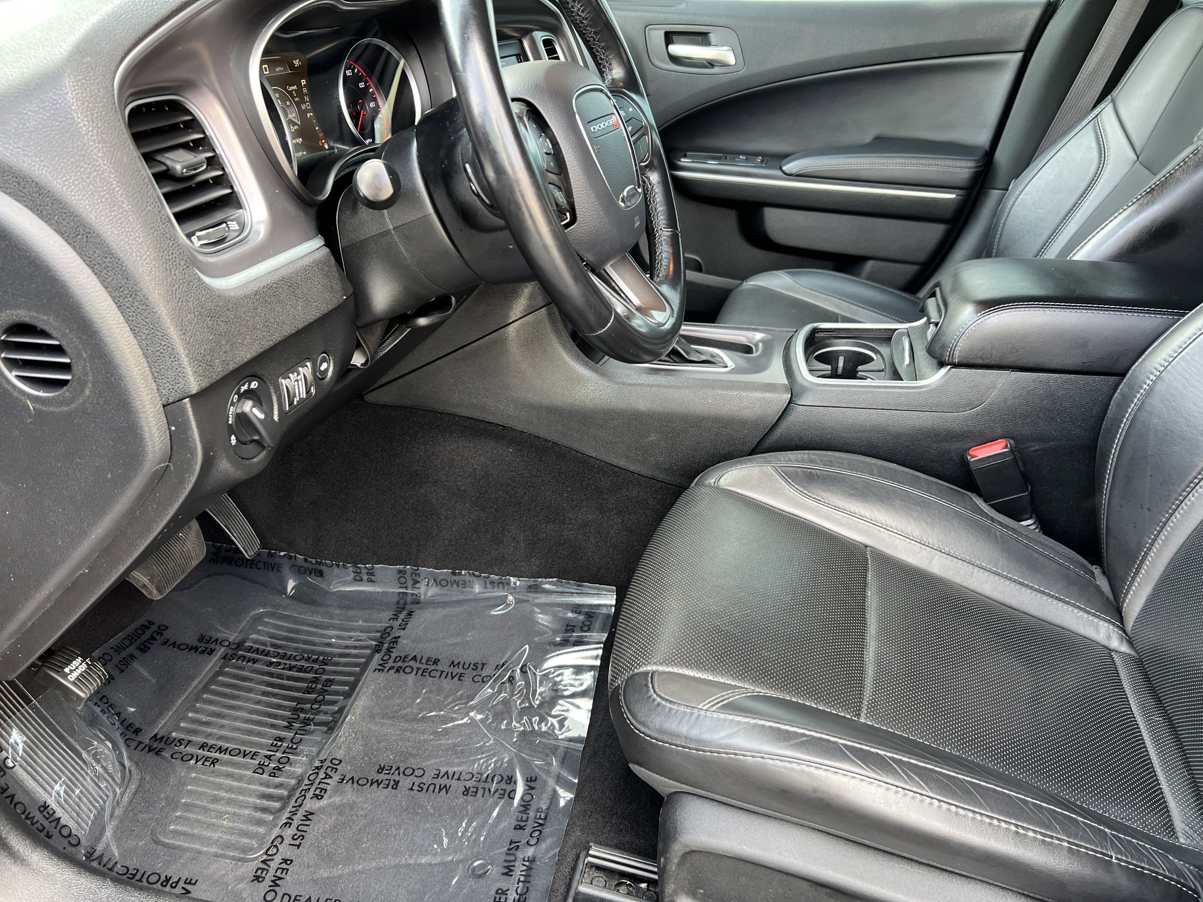 Used 2019 Dodge Charger SXT w/ Leather Interior Group RWD image 13