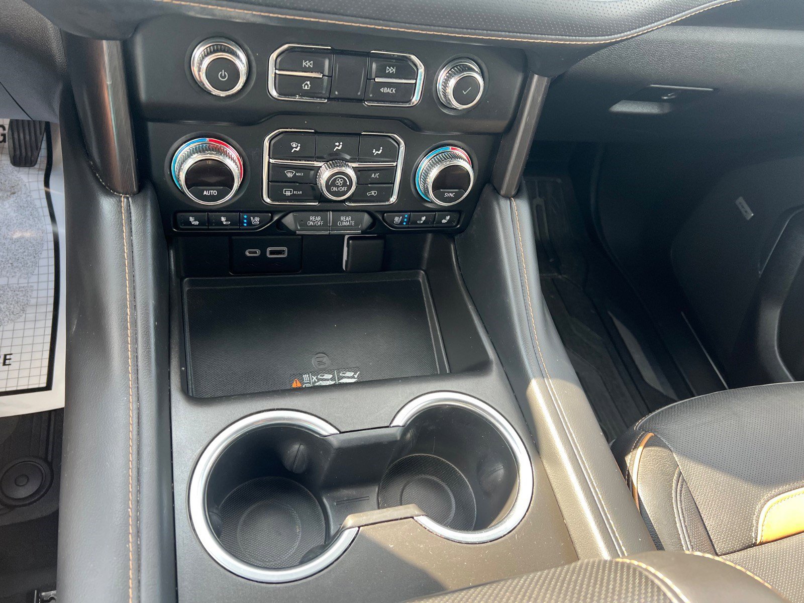 Used 2021 GMC Yukon AT4 w/ AT4 Premium Plus Package image 16