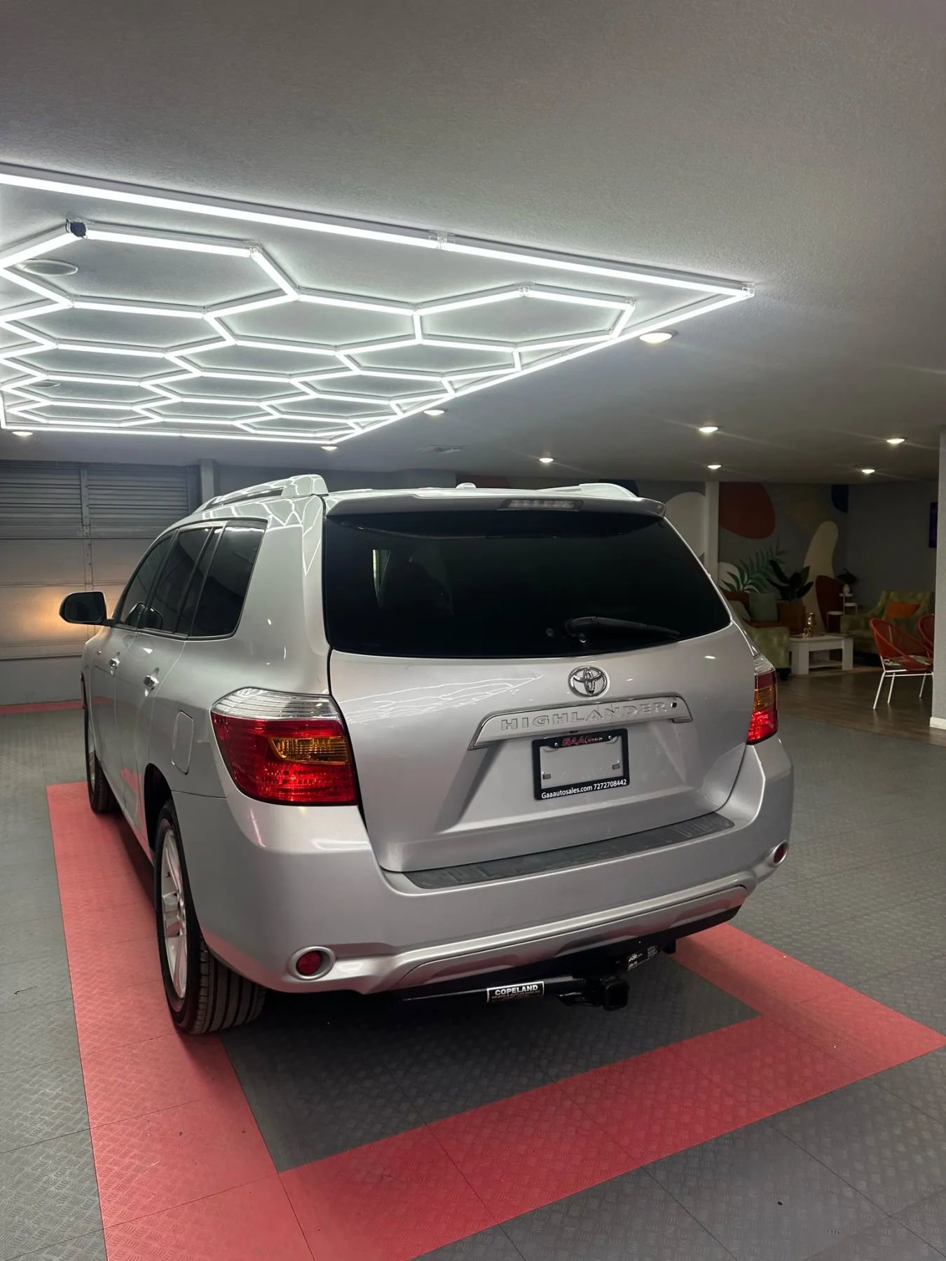 Used 2010 Toyota Highlander Limited image 4