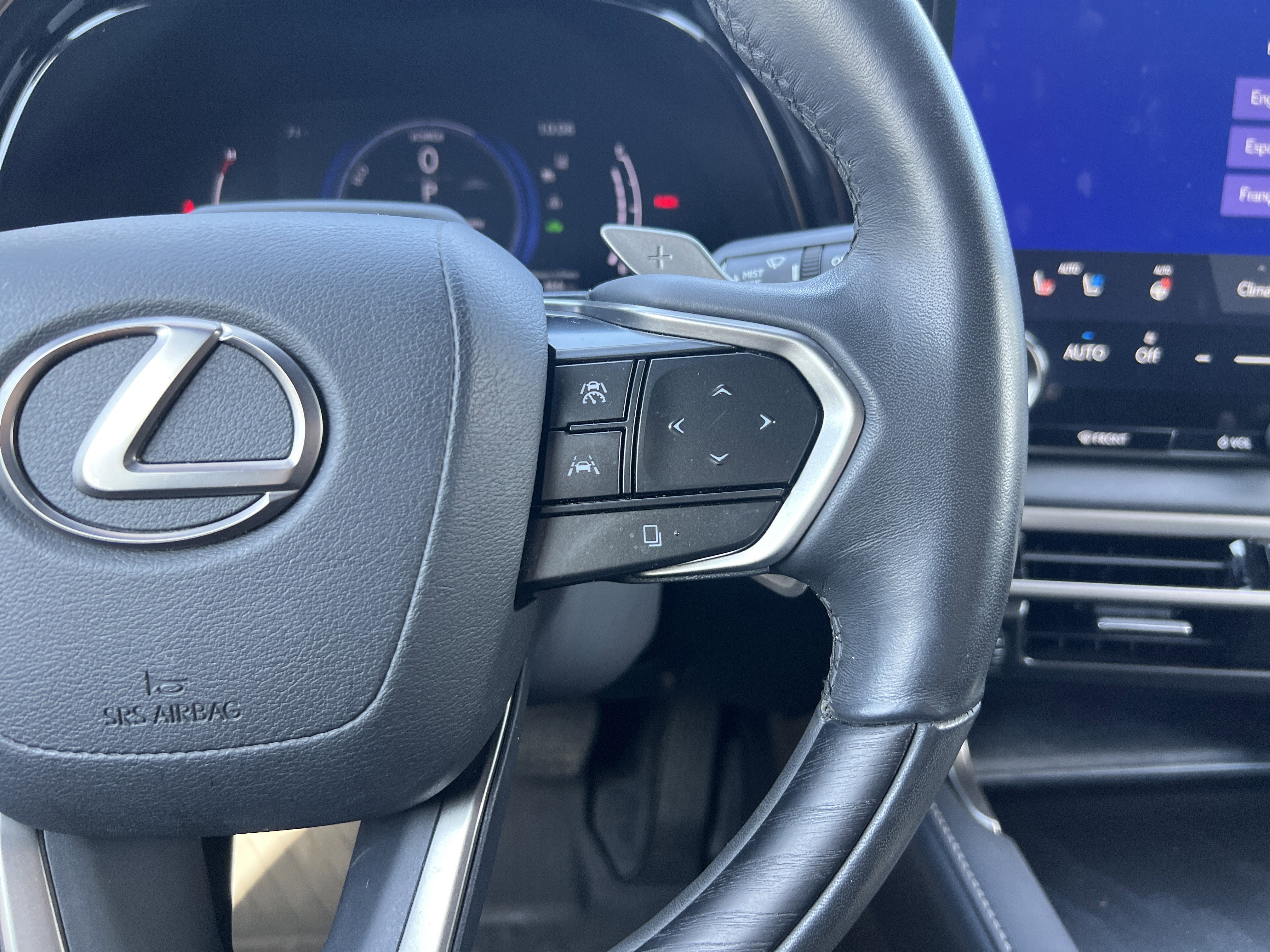 Used 2023 Lexus RX 350 w/ Accessory Package (Z1) AWD/4WD image 20