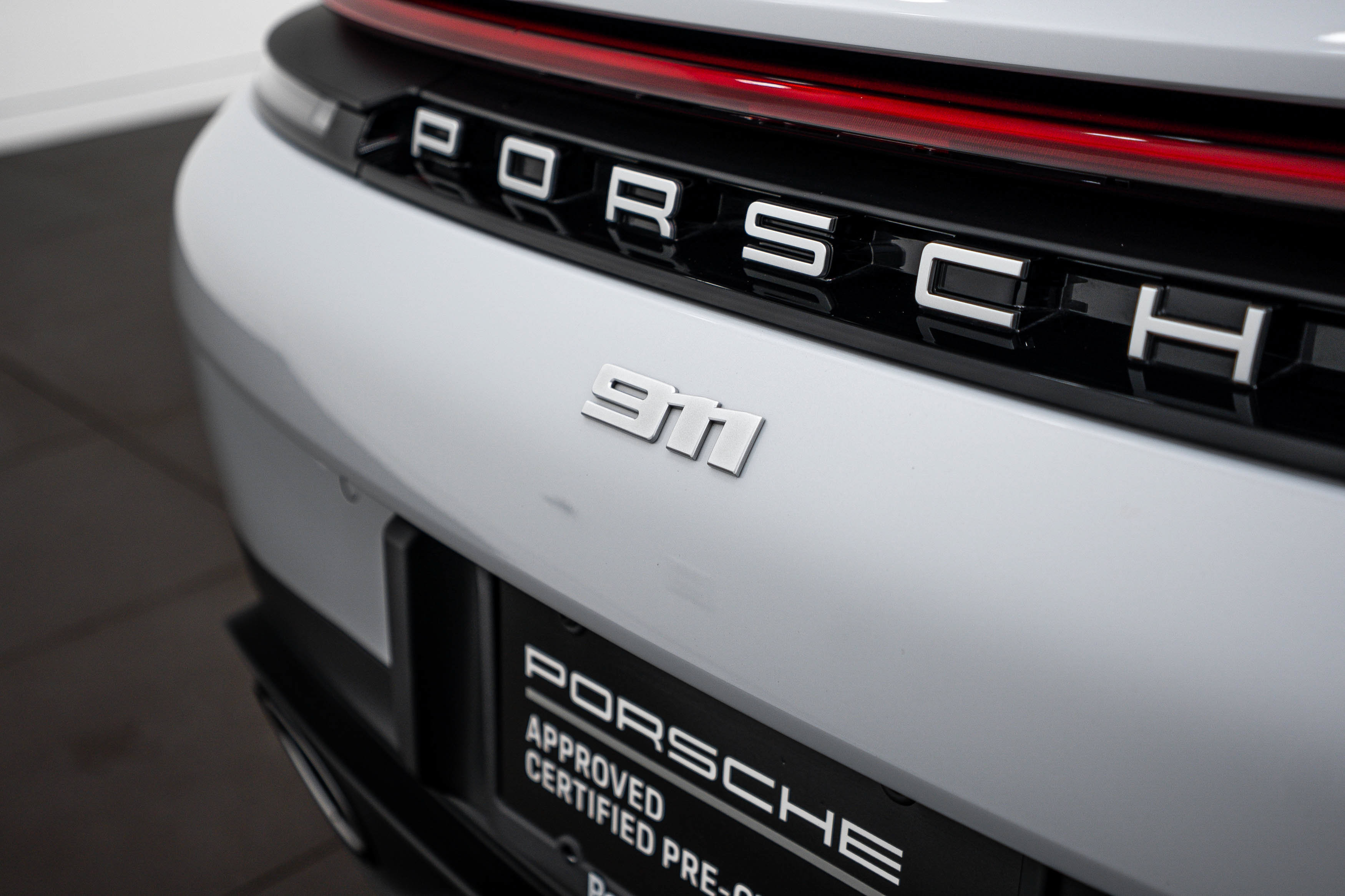 Certified 2025 Porsche 911 Carrera RWD image 27