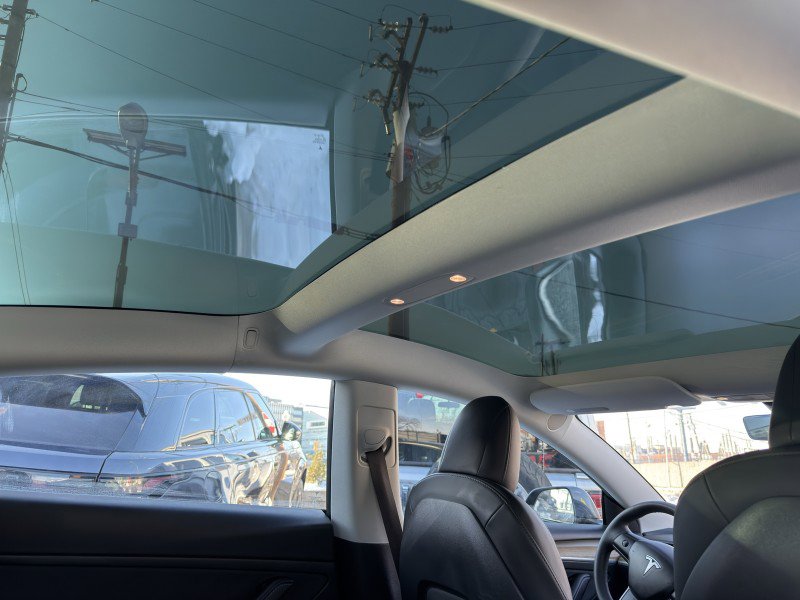 Used 2022 Tesla Model 3 Performance image 32