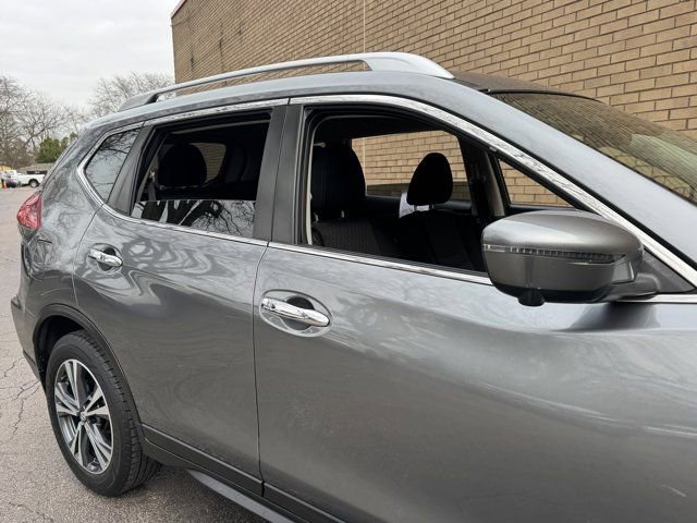 Used 2019 Nissan Rogue SV w/ Premium Package FWD image 7