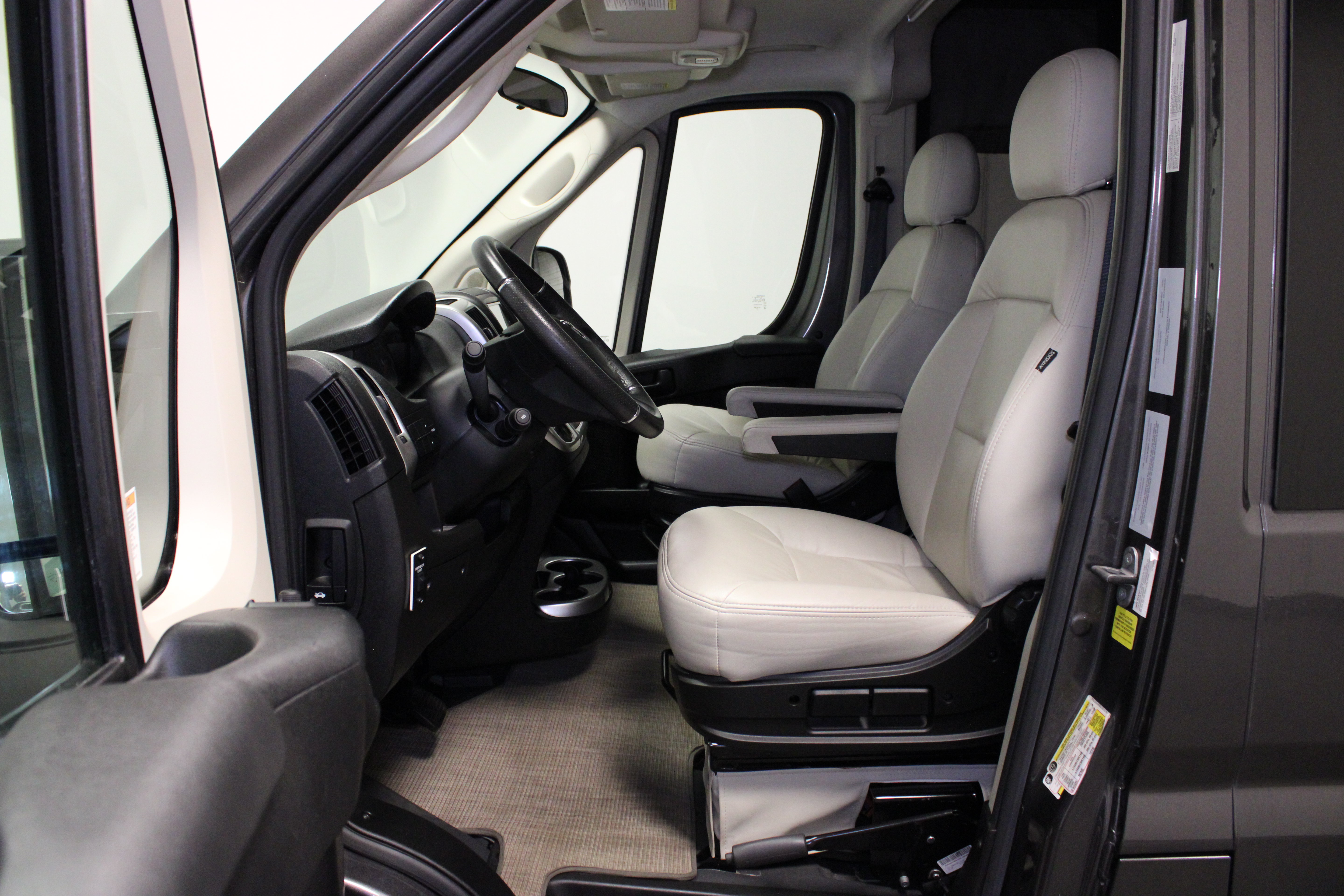 Used 2021 RAM ProMaster 1500 w/ Convenience Group FWD image 23