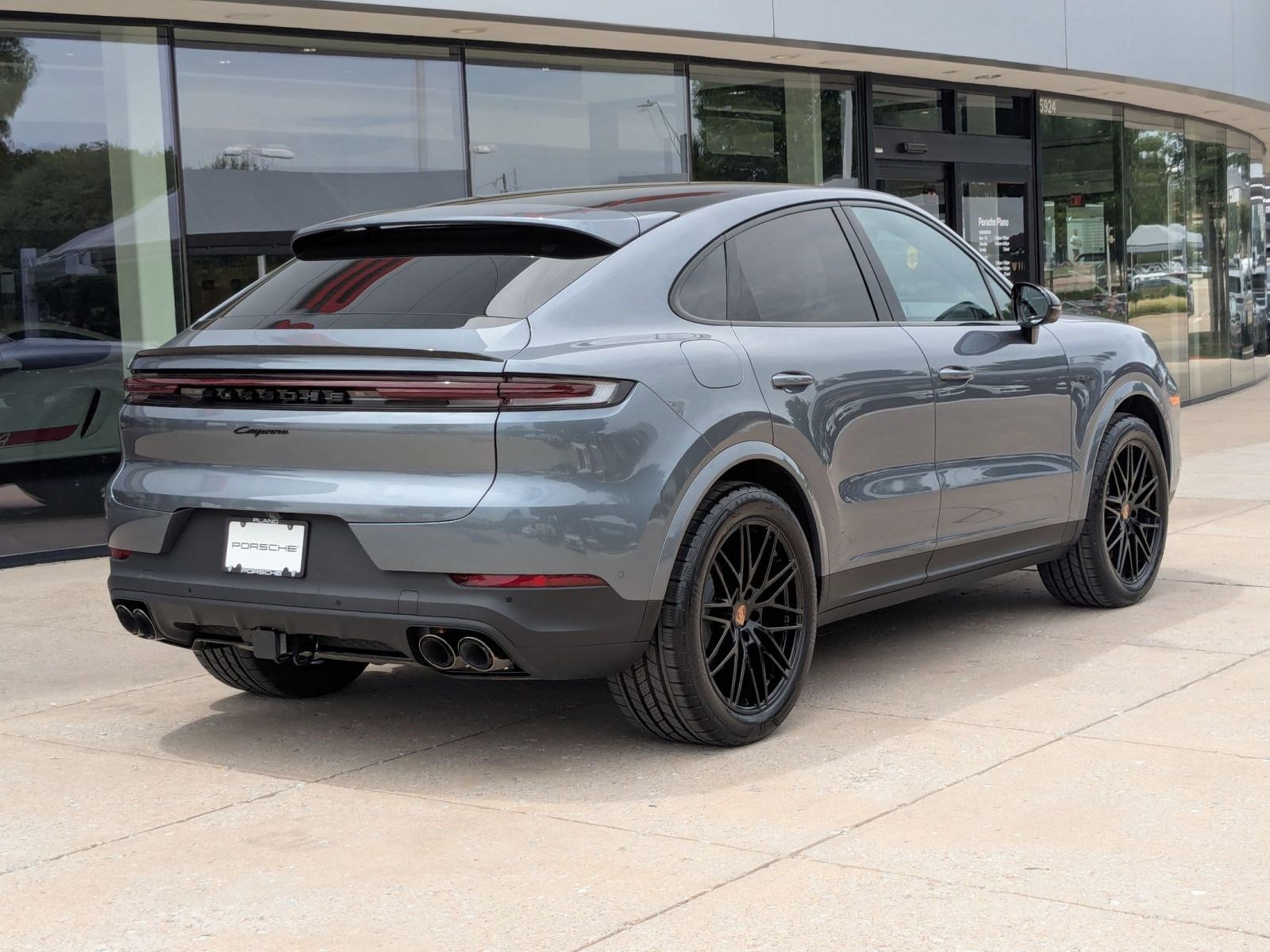 New 2026 Porsche Cayenne E-Hybrid Coupe AWD/4WD image 9