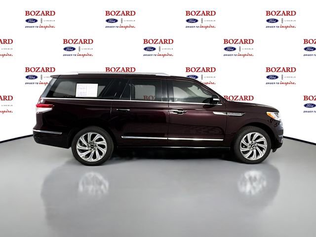 Certified 2024 Lincoln Navigator L Reserve image 9