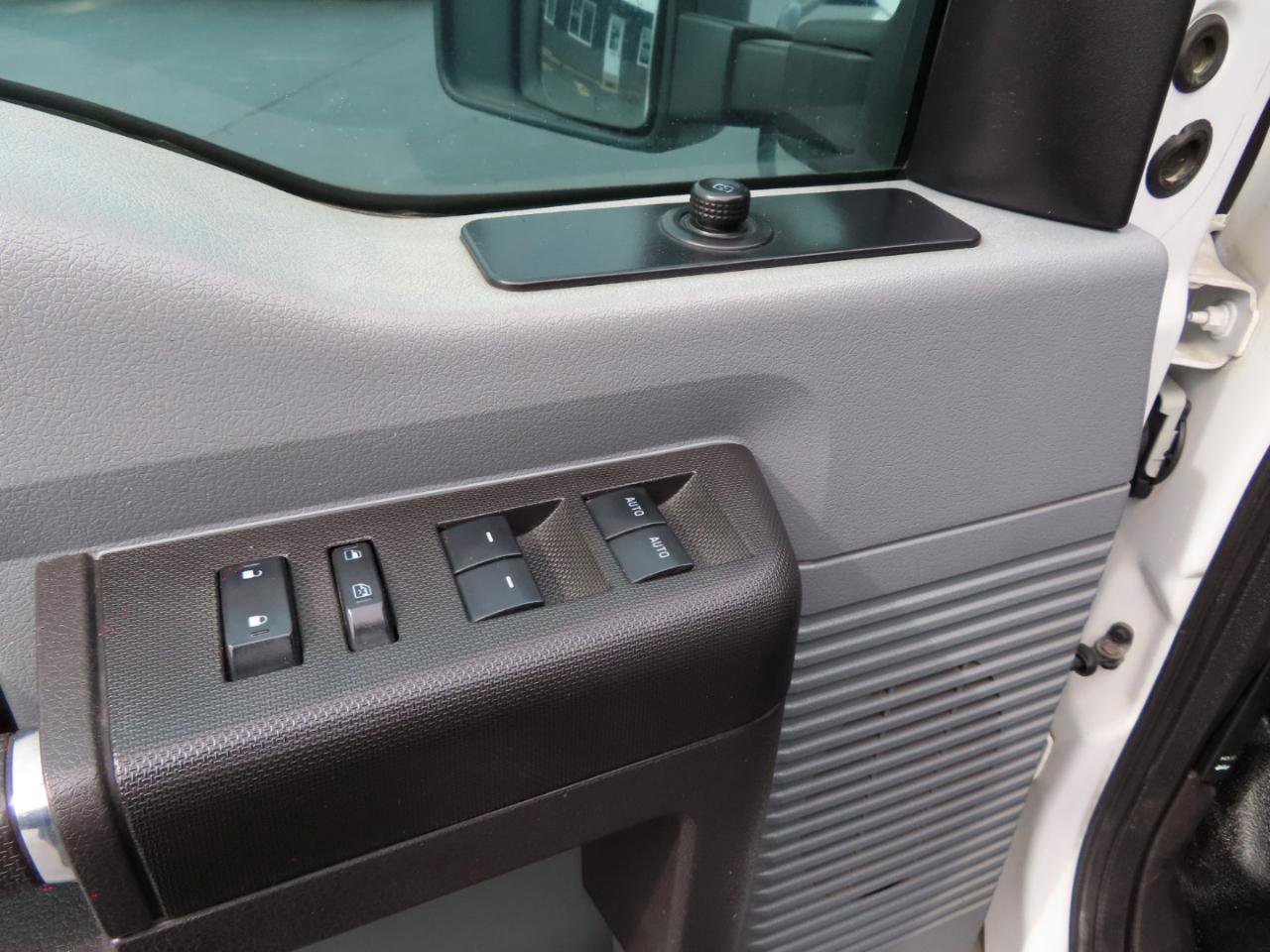 Used 2016 Ford F250 XL w/ Power Equipment Group AWD/4WD image 27