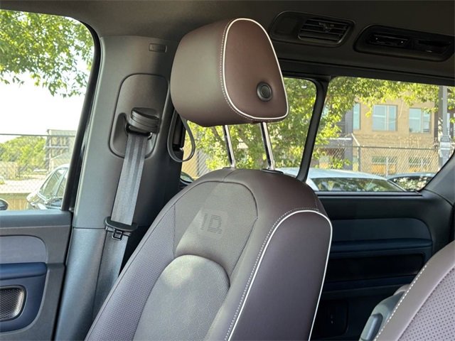 New 2025 Volkswagen ID. Buzz Pro S image 13