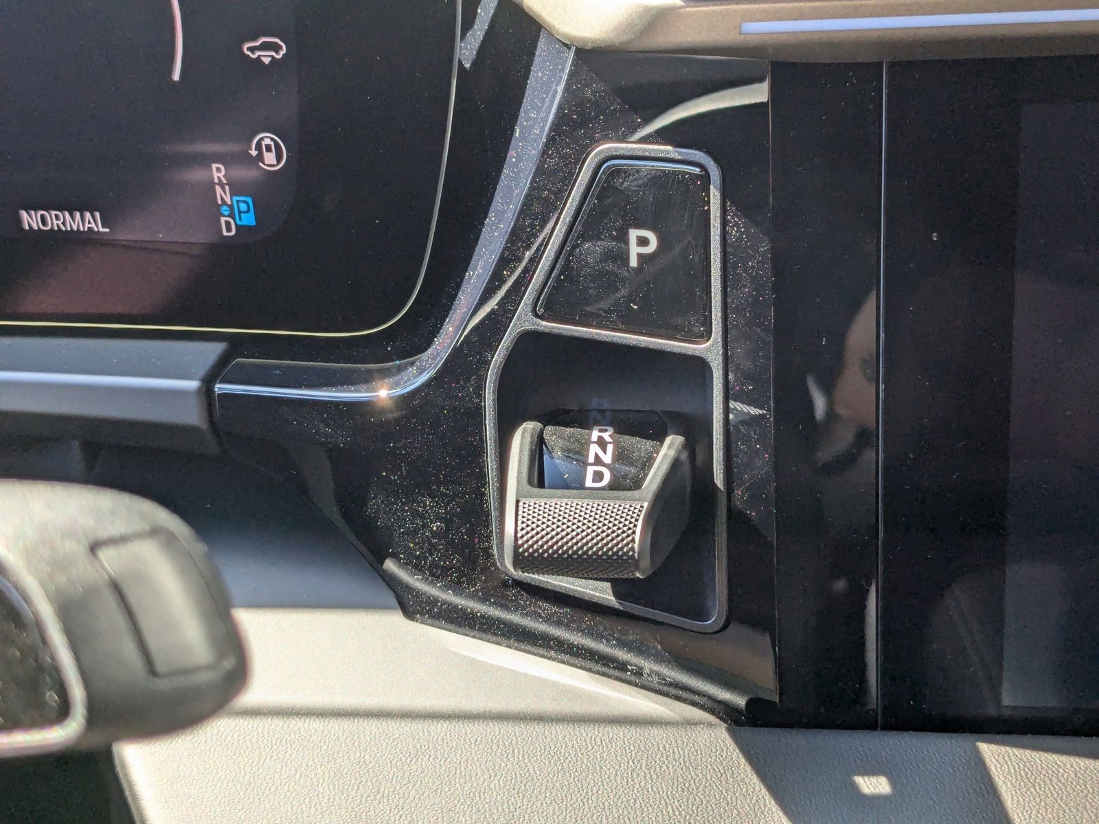 New 2024 Porsche Macan Turbo Electric image 21