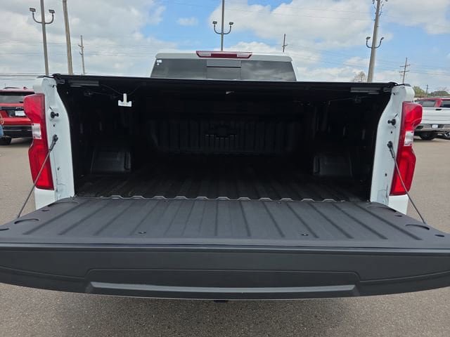 New 2026 Chevrolet Silverado 1500 RST w/ Redline Edition image 13