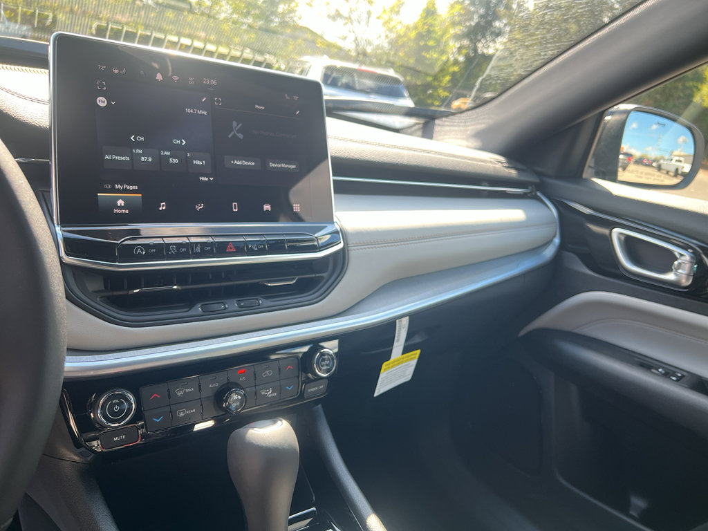 New 2026 Jeep Compass Limited image 11