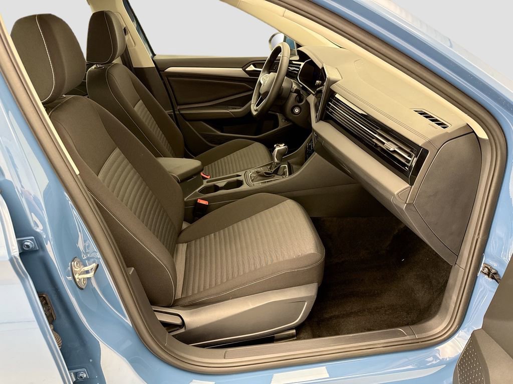 Used 2025 Volkswagen Jetta S image 18