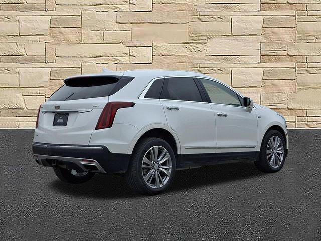 Used 2024 Cadillac XT5 Premium Luxury image 4