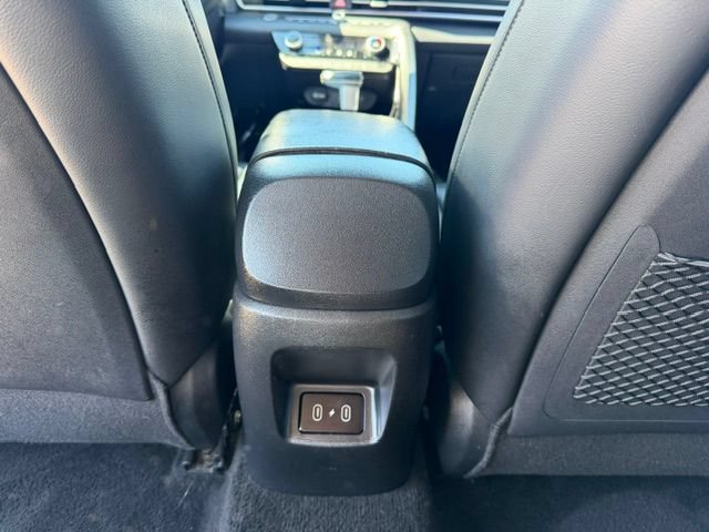 Used 2024 Hyundai Elantra Limited FWD image 20