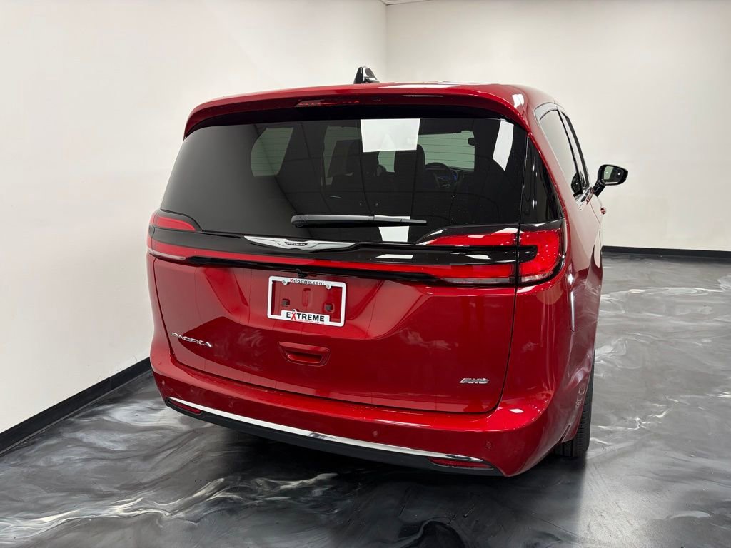 New 2026 Chrysler Pacifica Select AWD/4WD image 7
