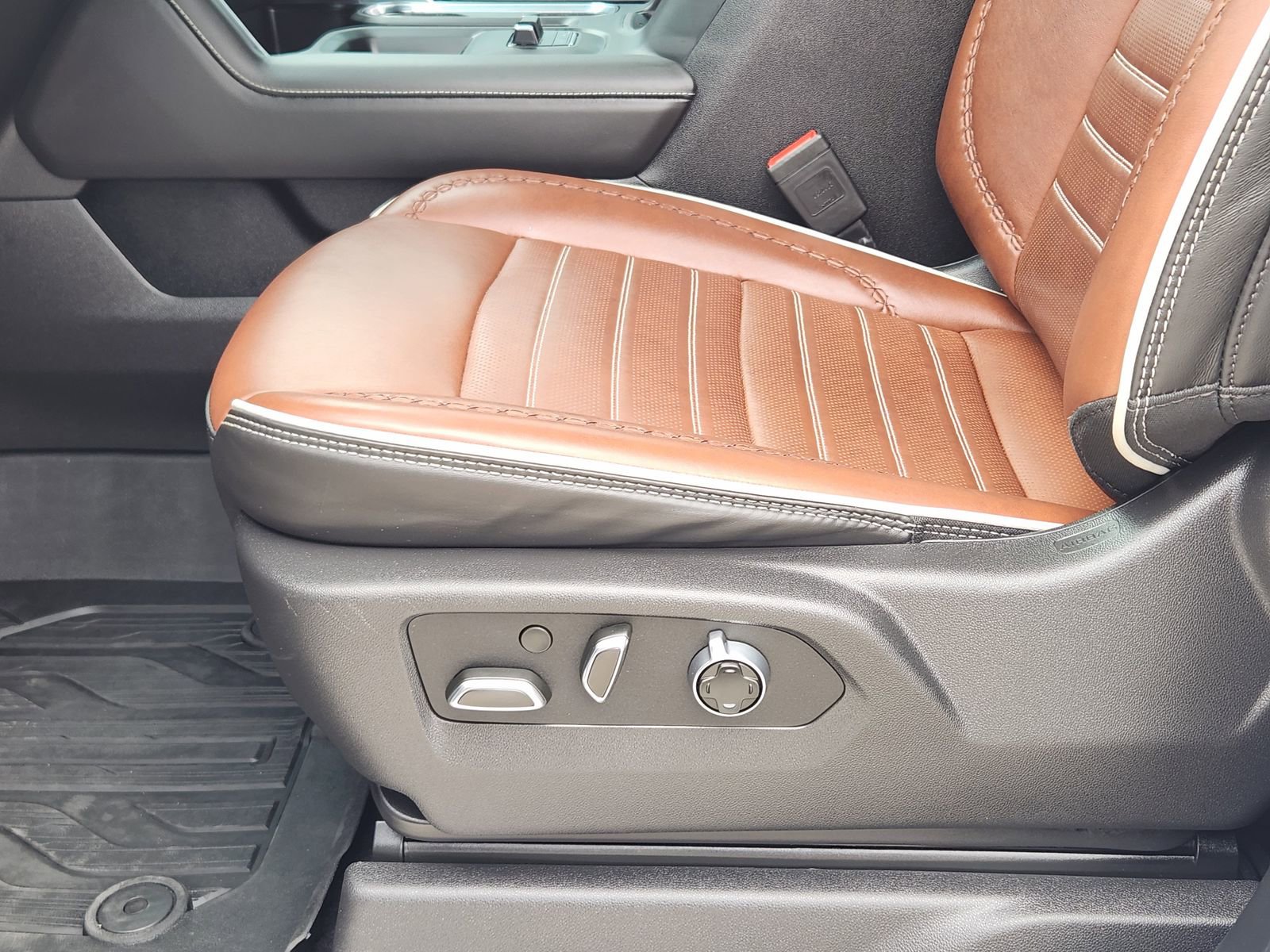 Used 2025 GMC Sierra 2500 Denali Ultimate image 22