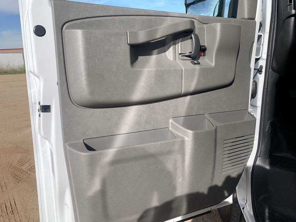 New 2026 Chevrolet Express 3500 w/ Power Convenience Package image 20