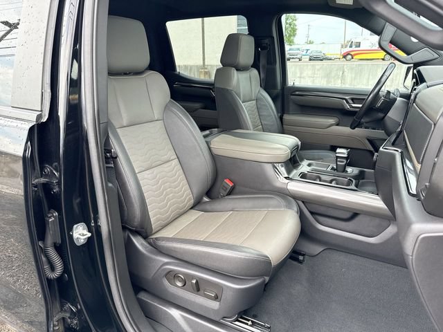 Used 2023 Chevrolet Silverado 1500 ZR2 w/ Technology Package AWD/4WD image 25