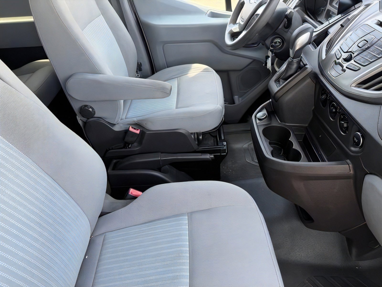 Used 2017 Ford Transit 350 XLT RWD image 14