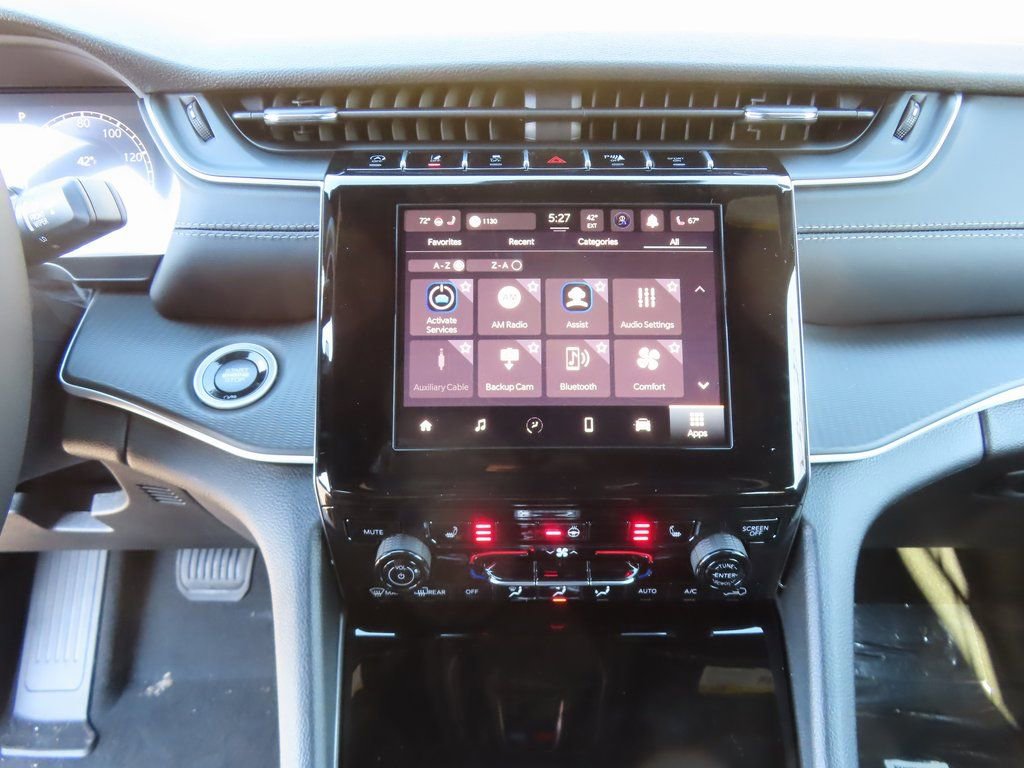 New 2025 Jeep Grand Cherokee Altitude image 5