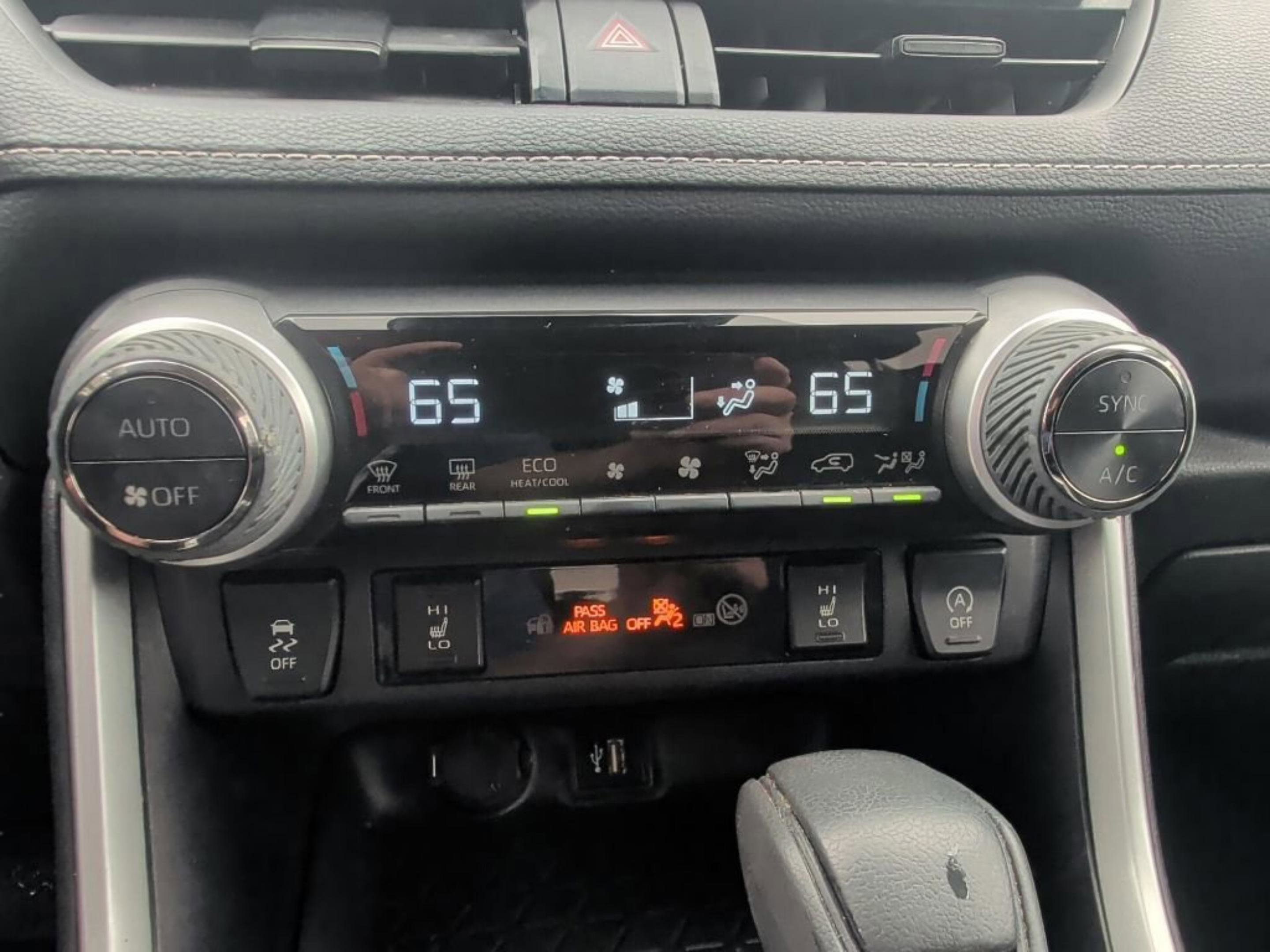 Used 2024 Toyota RAV4 XLE w/ Convenience Package AWD/4WD image 21