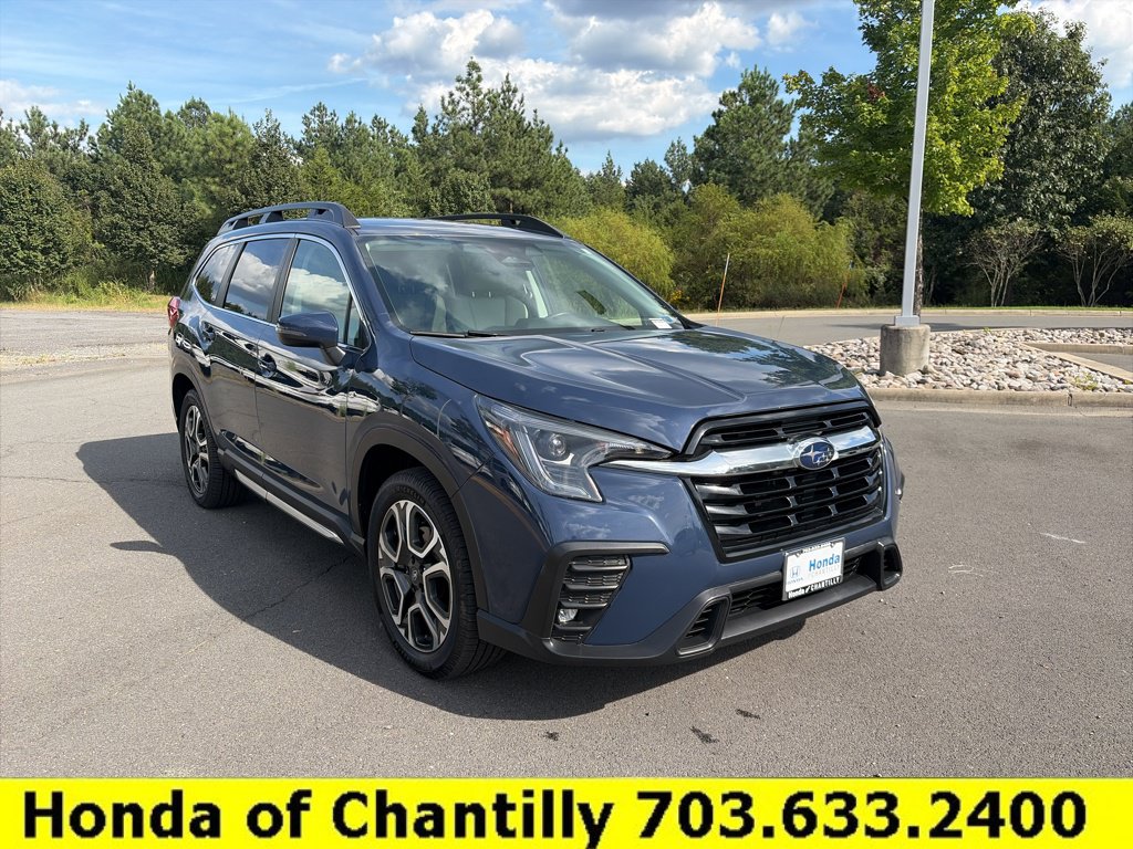 Used 2023 Subaru Ascent Limited AWD/4WD image 1