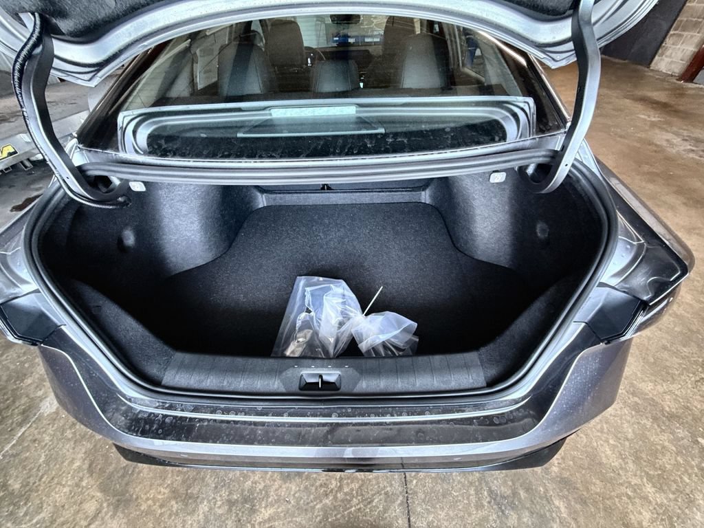 New 2026 Nissan Sentra SR w/ SR Premium Package FWD image 21
