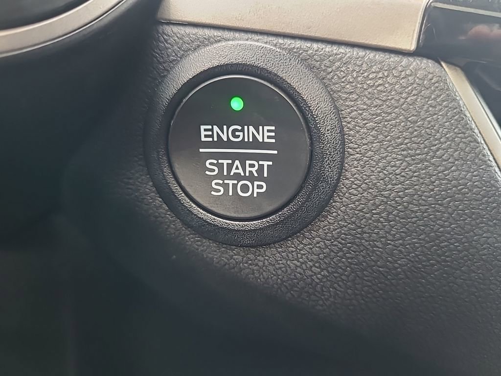 Used 2022 Ford Escape SEL image 44