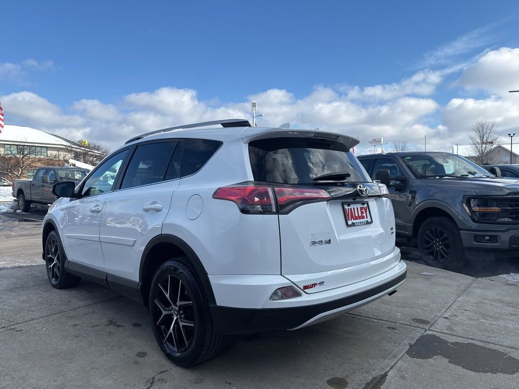 Used 2016 Toyota RAV4 SE image 7