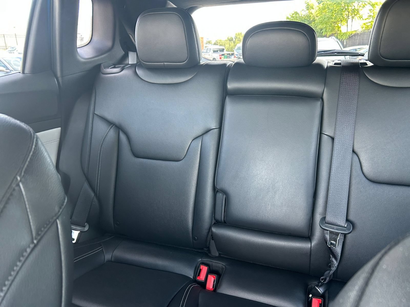 Used 2025 Jeep Compass Limited AWD/4WD image 33