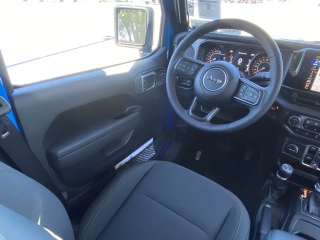 New 2025 Jeep Gladiator Sport image 33