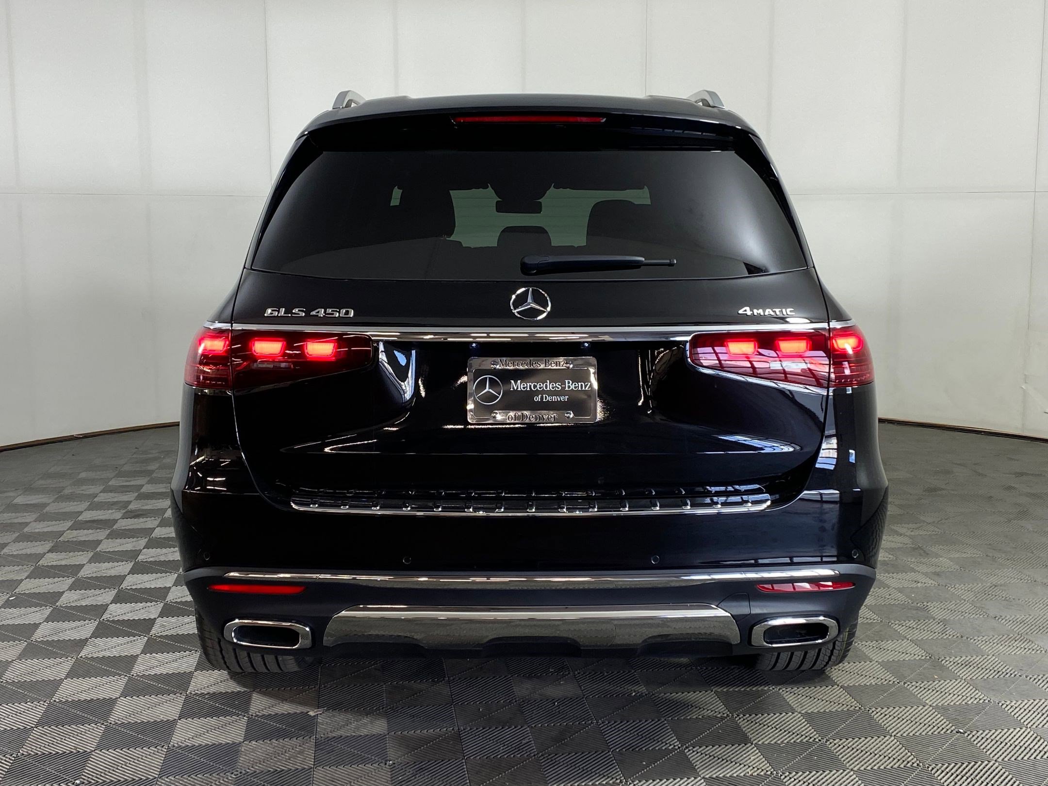Used 2026 Mercedes-Benz GLS 450 4MATIC image 10