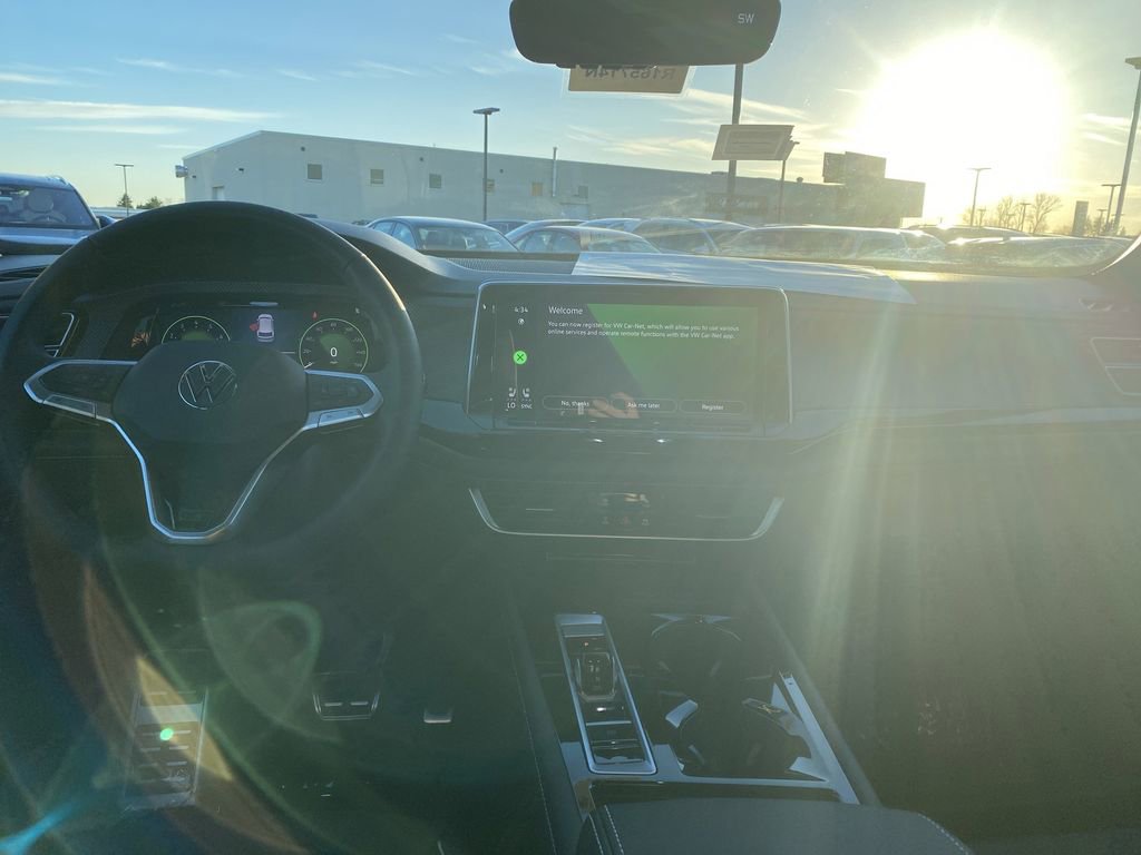 New 2026 Volkswagen Atlas Cross Sport SEL Premium R-Line image 5