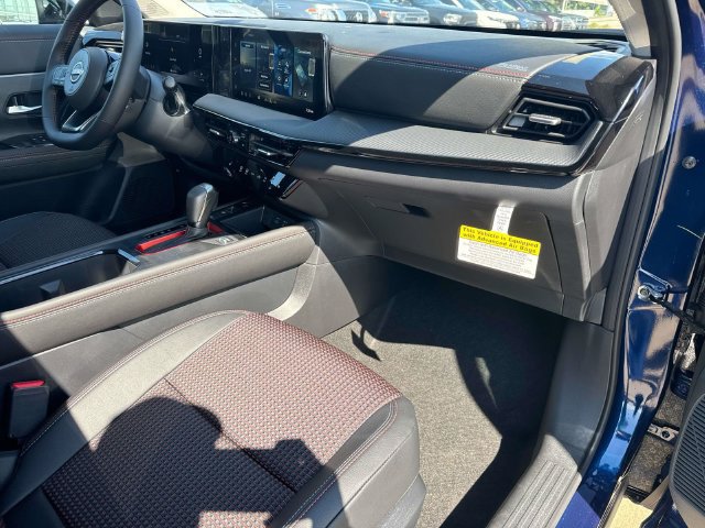 New 2027 Nissan Kicks SR FWD image 15